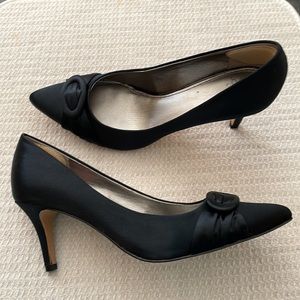 Joan & David Circa Luxe Size 6.5 Black Fabric Dress Shoes